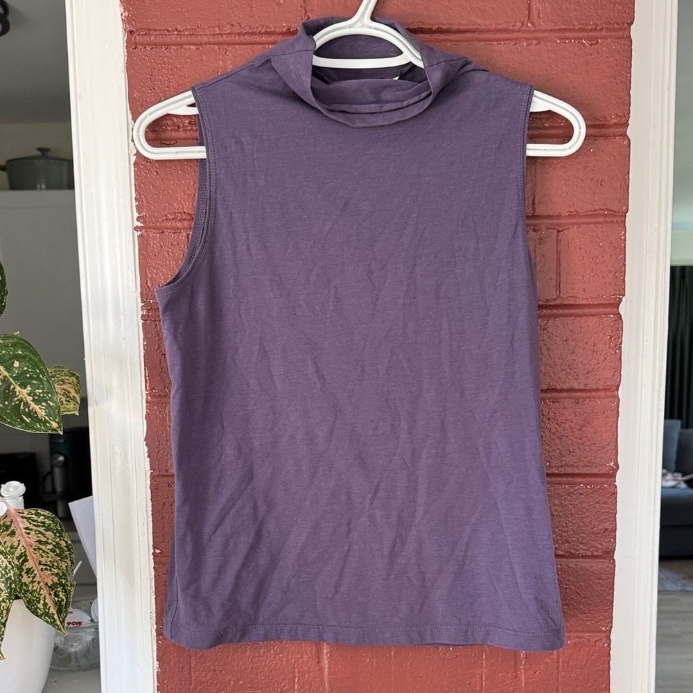 Athleta Sleeveless Mock Neck Purple Tank Top